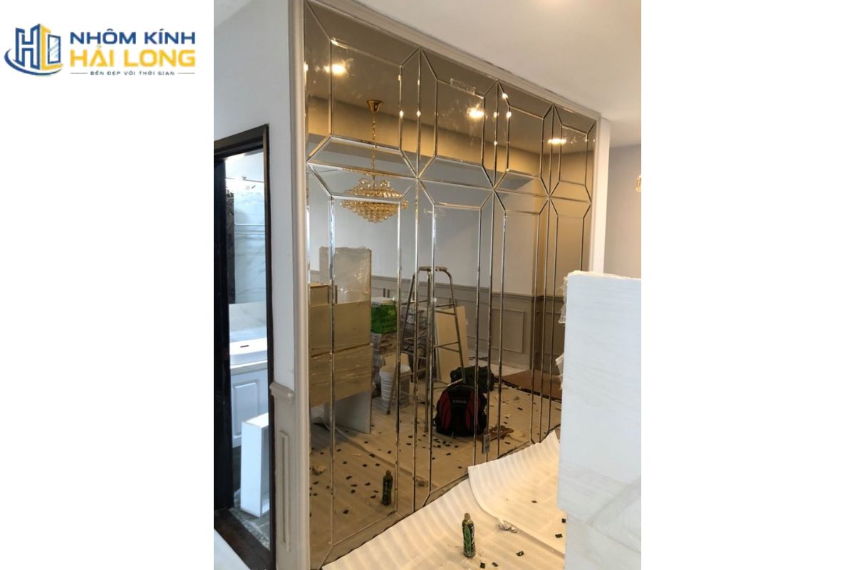 Quy trình thiết kế và thi công vách kính trang trí gồm 10 bước